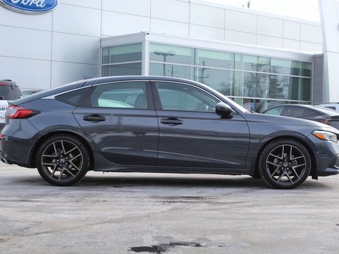 Used 2022 Honda Civic Sport Touring image 9