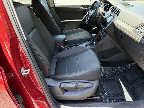 Used 2019 Volkswagen Tiguan SE FWD image 13