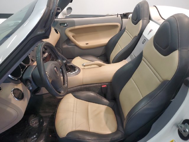 Used 2006 Pontiac Solstice Convertible w/ Premium Package RWD image 9