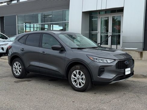 Used 2025 Ford Escape Active AWD/4WD image 43