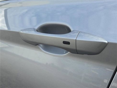 New 2025 Volkswagen Jetta SE image 9