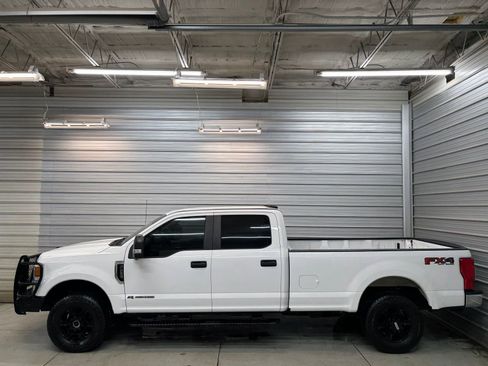 Used 2022 Ford F250 XL w/ Power Equipment Group image 8