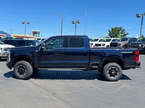 New 2025 Ford F350 XLT w/ Black Appearance Package image 9