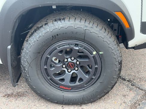 New 2026 Nissan Frontier PRO-4X w/ Pro-4x Convenience Package AWD/4WD image 10