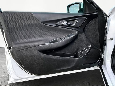 Used 2025 Chevrolet Malibu LT image 23