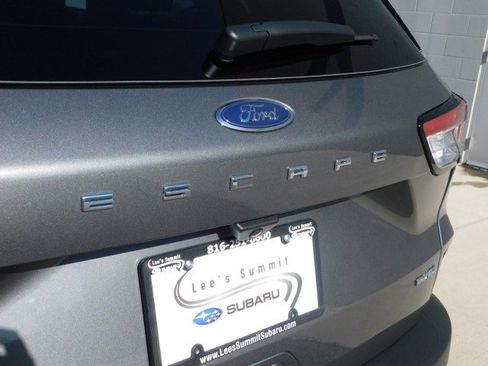 Used 2022 Ford Escape SEL w/ Technology Package image 4