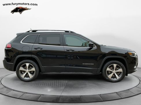 Used 2022 Jeep Cherokee Limited image 2