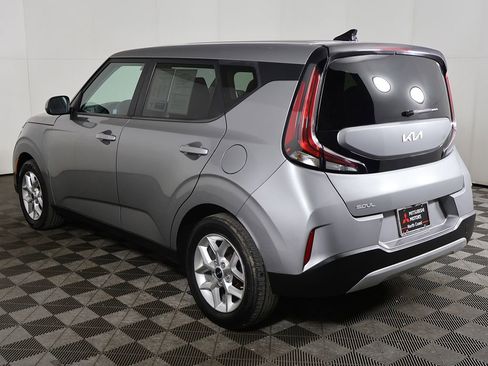 Used 2023 Kia Soul LX w/ Option Group 015 FWD image 8