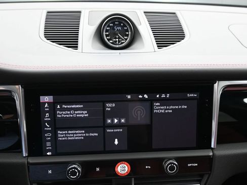 New 2026 Porsche Macan AWD/4WD image 17