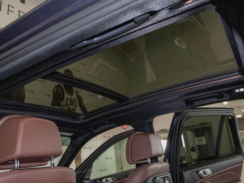 Used 2019 BMW X5 xDrive50i image 14