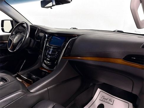 Used 2018 Cadillac Escalade Premium Luxury image 28