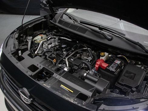 Used 2025 Nissan Kicks S image 29