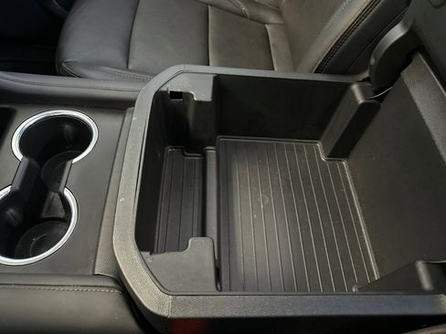 Used 2024 Chevrolet Tahoe High Country w/ Premium Package image 31