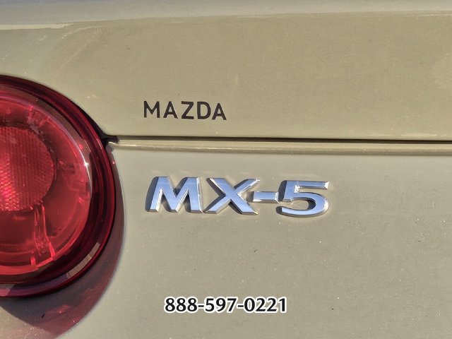 Used 2023 MAZDA MX-5 Miata Grand Touring RWD image 5