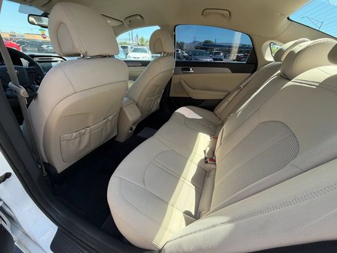 Used 2016 Hyundai Sonata SE FWD image 17