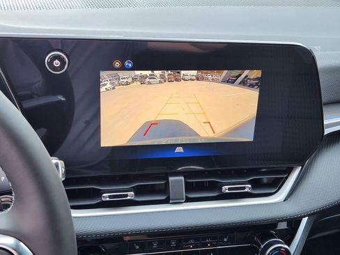 New 2026 Chevrolet Equinox LT image 17