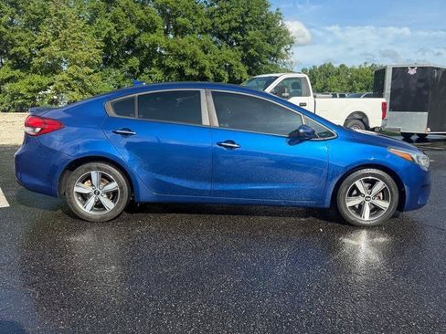 Used 2018 Kia Forte S w/ S Technology Plus Package FWD image 2