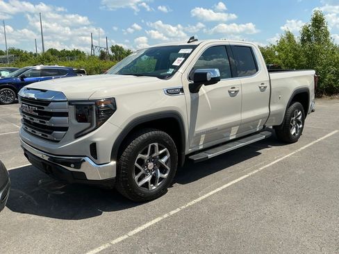 Used 2026 GMC Sierra 1500 SLE w/ Preferred Package RWD image 2
