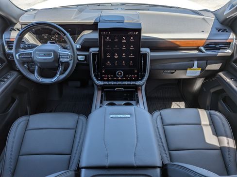 New 2026 GMC Yukon Denali w/ Denali Reserve Package AWD/4WD image 14