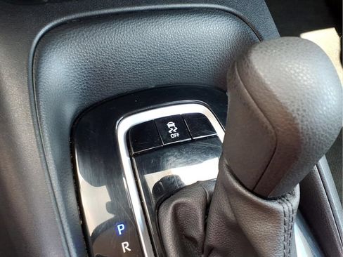Used 2024 Toyota Corolla LE FWD image 8