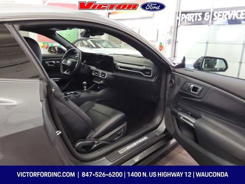 Used 2025 Ford Mustang GT Premium image 11