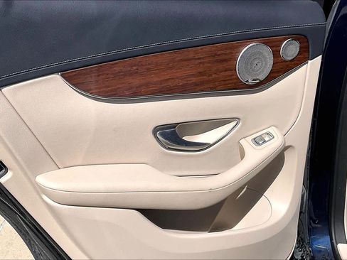 Used 2023 Mercedes-Benz GLC 300 4MATIC Coupe image 21