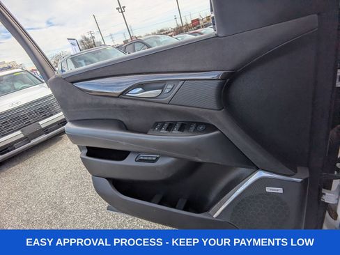 Used 2016 Cadillac Escalade ESV Platinum AWD/4WD image 38