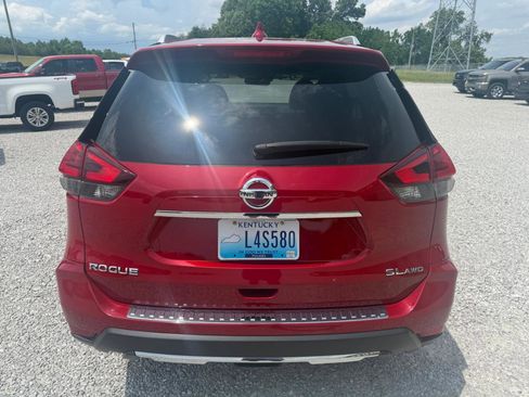 Used 2017 Nissan Rogue SL w/ SL Premium Package AWD/4WD image 4