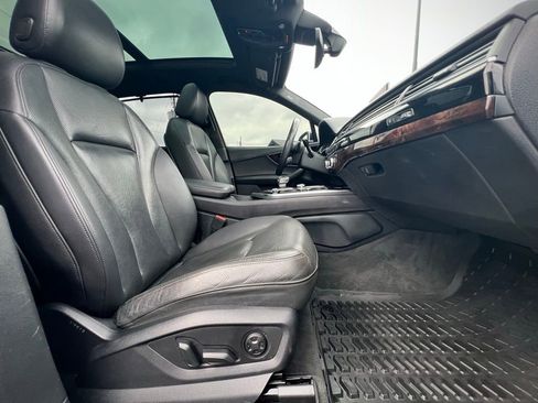 Used 2019 Audi Q7 3.0T Prestige AWD/4WD image 28
