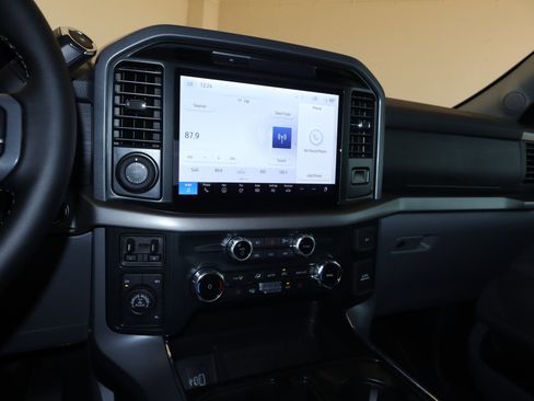 New 2025 Ford F150 XLT w/ Equipment Group 303A High image 27