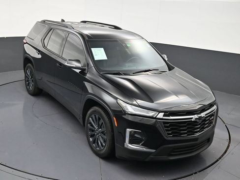 Used 2023 Chevrolet Traverse RS FWD image 19