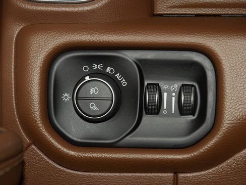 Used 2021 RAM 1500 Laramie image 38