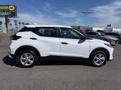 Certified 2025 Nissan Kicks Play S FWD image 7