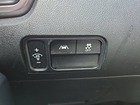 Used 2021 Kia Sorento S FWD image 17