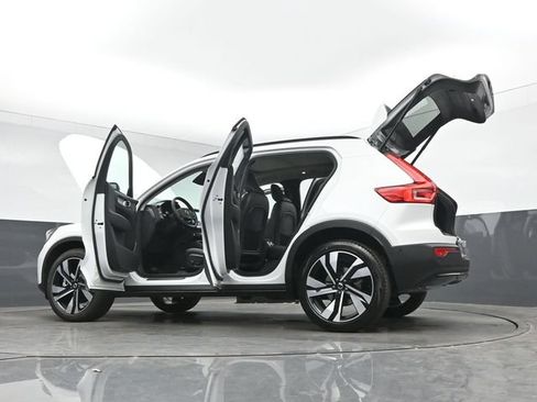 New 2026 Volvo XC40 B5 Plus w/ Climate Package AWD/4WD image 54