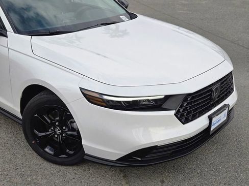 New 2025 Honda Accord SE image 3