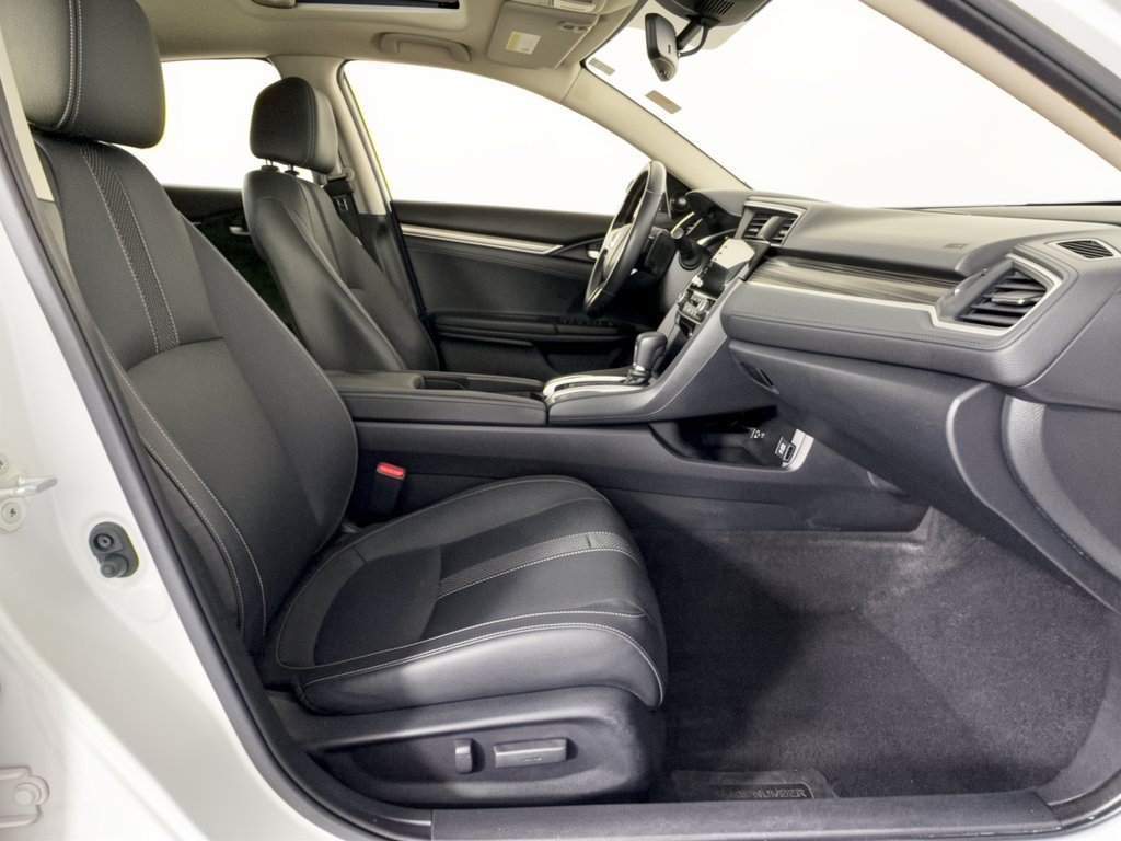 Certified 2019 Honda Civic Touring image 30