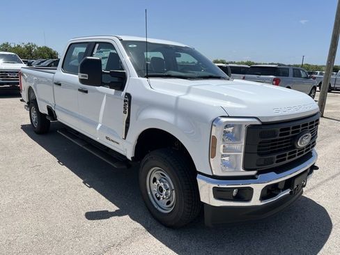 New 2025 Ford F250 XL w/ XL Chrome Package image 1