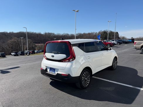 Used 2020 Kia Soul LX image 6
