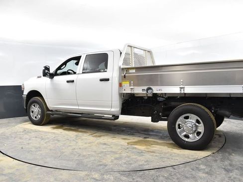 New 2024 RAM 2500 Tradesman w/ Chrome Appearance Group image 6