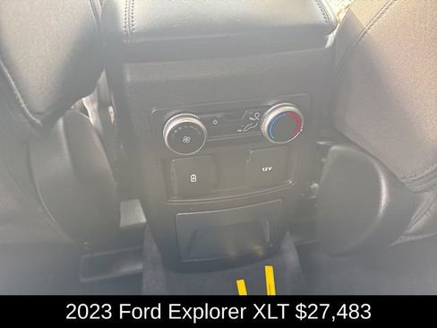 Used 2023 Ford Explorer XLT AWD/4WD image 27