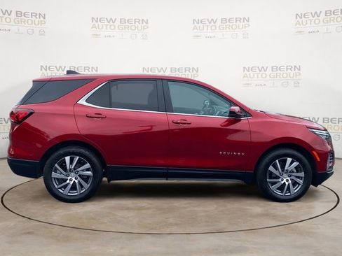 Used 2024 Chevrolet Equinox LT FWD image 6