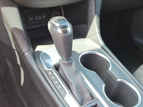 Used 2020 Chevrolet Equinox LT FWD image 15