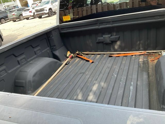Used 2021 Chevrolet Silverado 1500 RST w/ Bed Protection Package AWD/4WD image 7