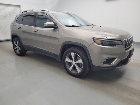 Used 2019 Jeep Cherokee Limited AWD/4WD image 11