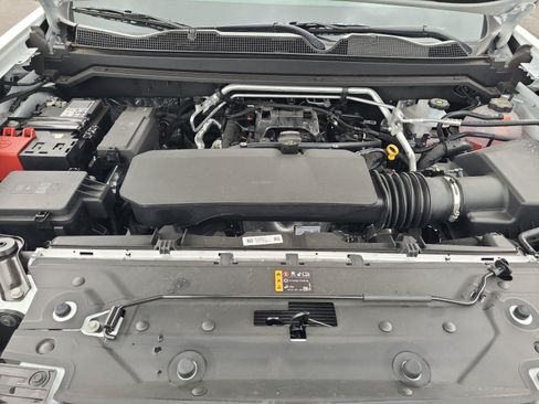 New 2026 Chevrolet Colorado ZR2 w/ Technology Package AWD/4WD image 32