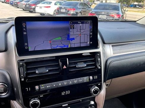 Used 2022 Lexus GX 460 Premium image 24