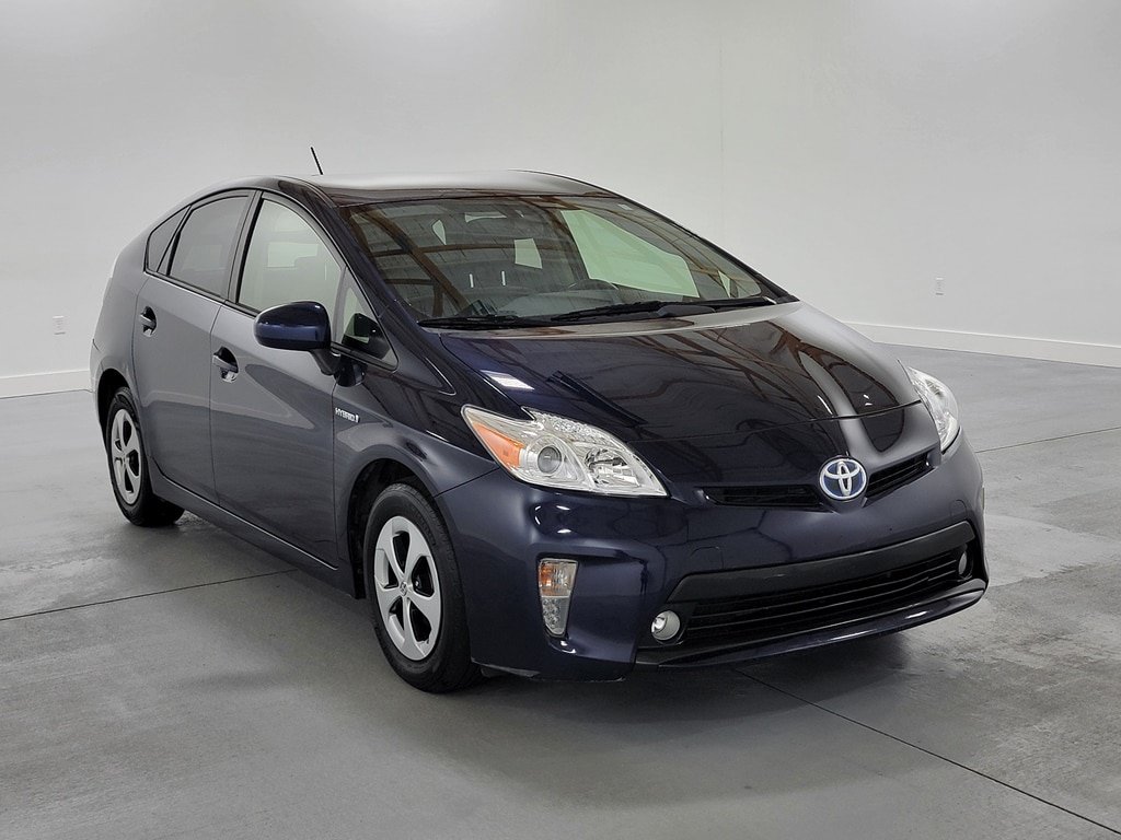 Used 2014 Toyota Prius Four FWD image 2