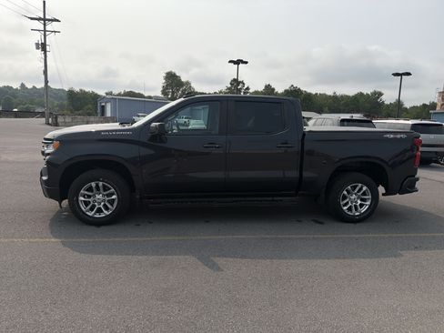 Used 2022 Chevrolet Silverado 1500 RST AWD/4WD image 12