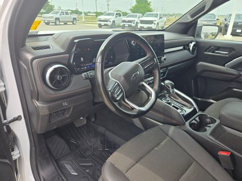 Used 2025 Chevrolet Colorado Z71 image 11